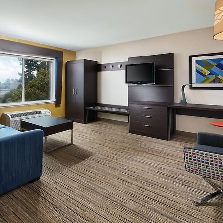Holiday Inn Express Hotel & Suites Belmont By Ihg Luaran gambar
