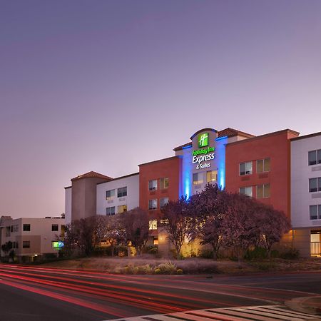 Holiday Inn Express Hotel & Suites Belmont By Ihg Luaran gambar