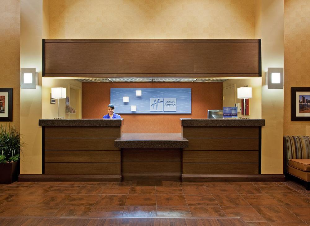 Holiday Inn Express Hotel & Suites Belmont By Ihg Luaran gambar