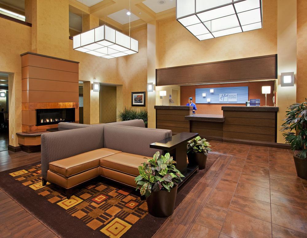 Holiday Inn Express Hotel & Suites Belmont By Ihg Luaran gambar