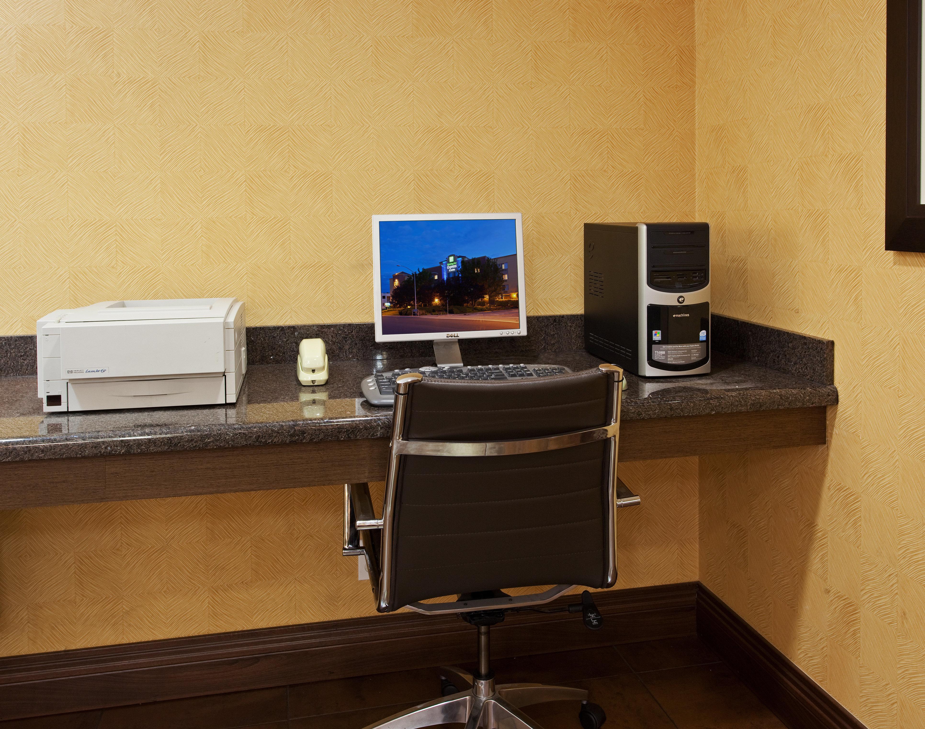 Holiday Inn Express Hotel & Suites Belmont By Ihg Luaran gambar