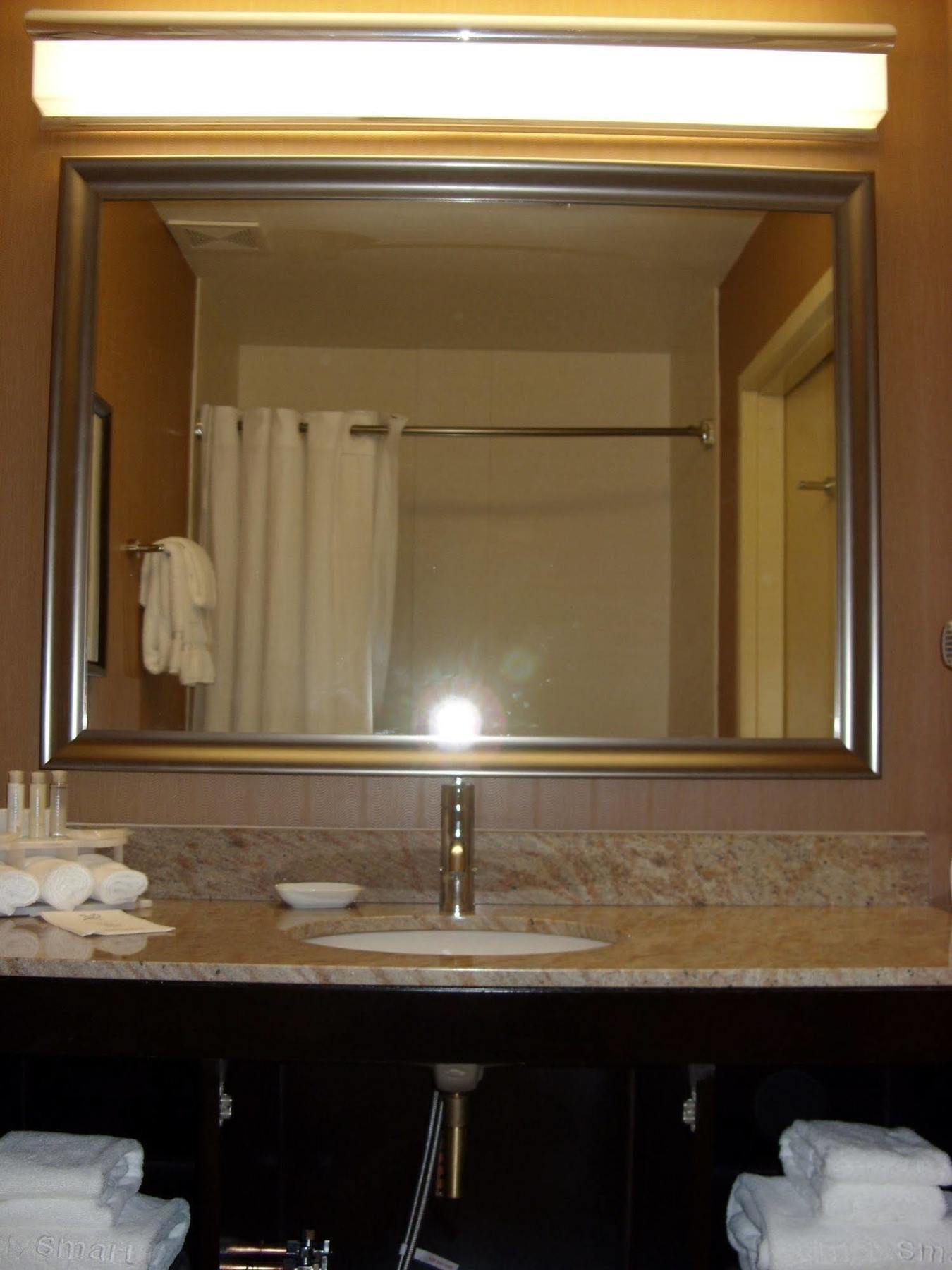 Holiday Inn Express Hotel & Suites Belmont By Ihg Luaran gambar
